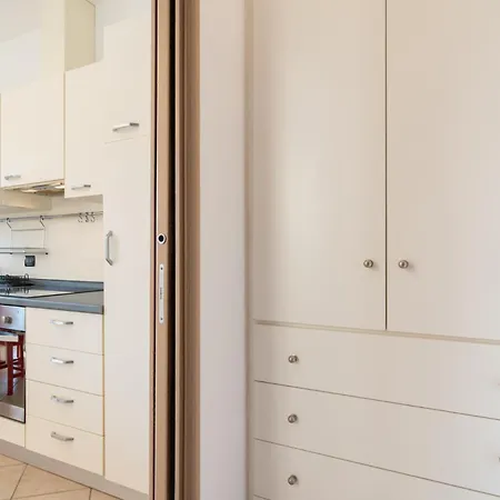 Nest アパート グラヴェドーナ